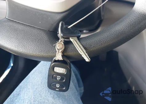 2017 Hyundai Elantra Se из США, поврежденный, VIN 5NPD84LF3HH186827